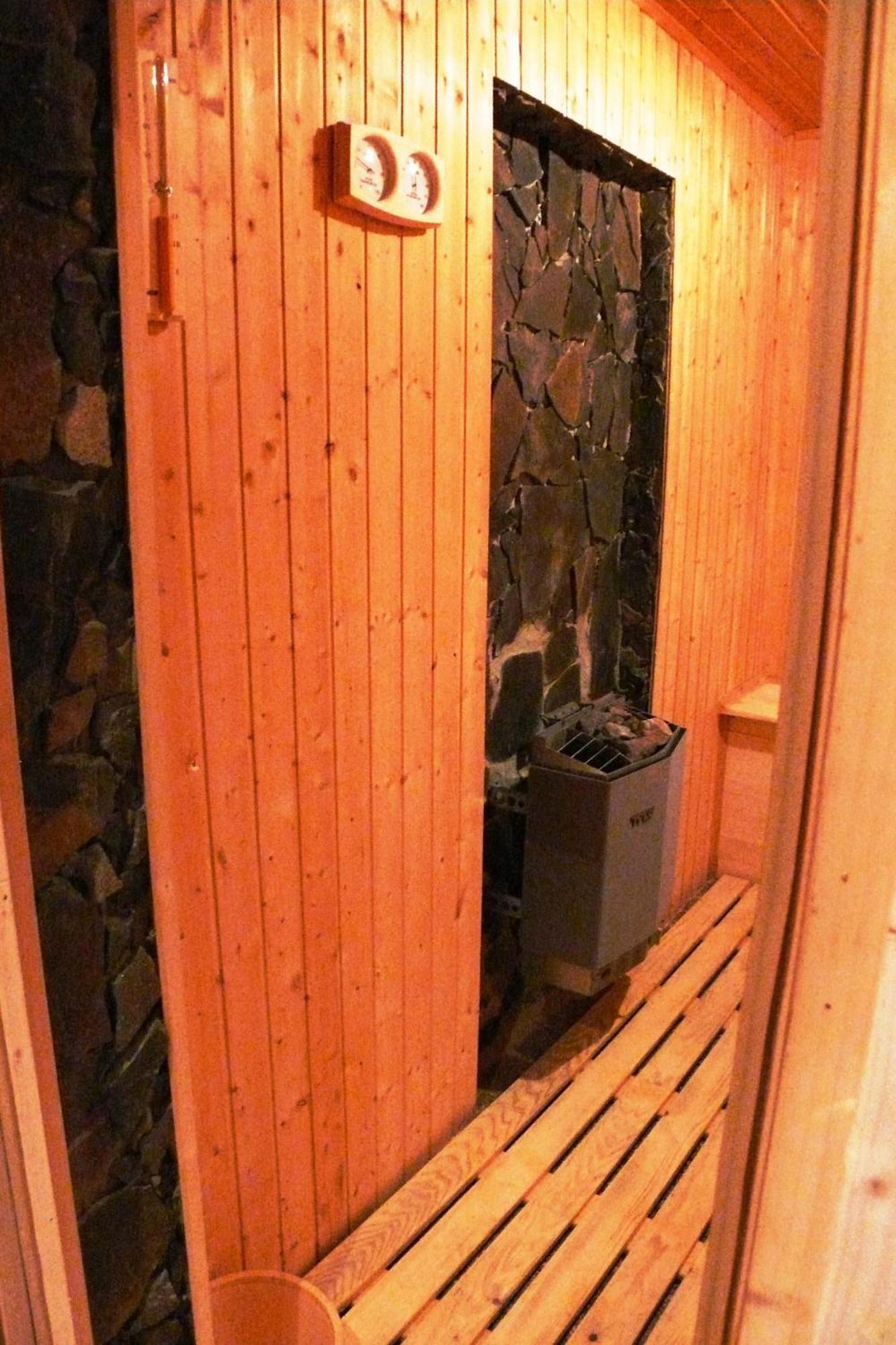 Svatojansky Kastiel Hotell Liptovský Ján Exteriör bild