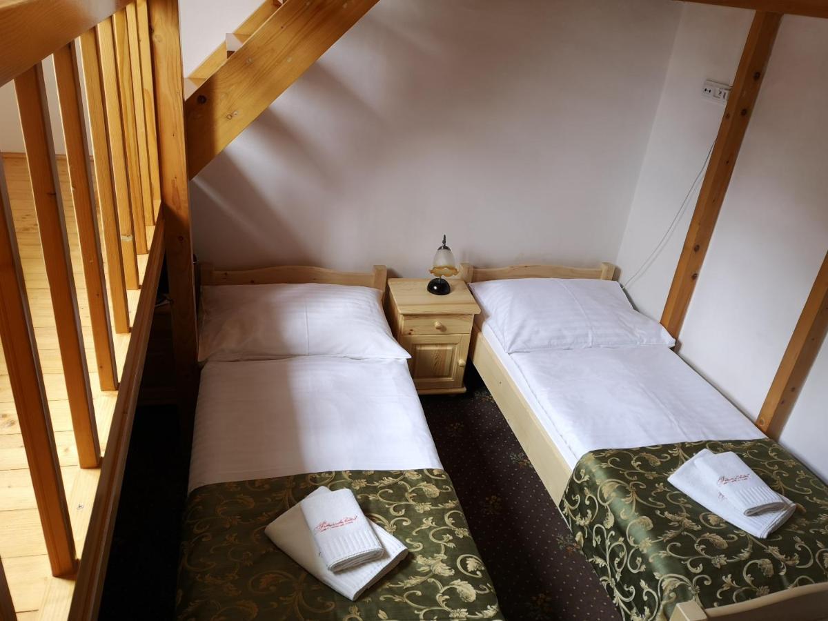 Svatojansky Kastiel Hotell Liptovský Ján Exteriör bild