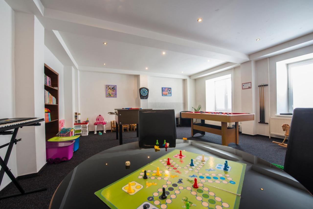 Svatojansky Kastiel Hotell Liptovský Ján Exteriör bild