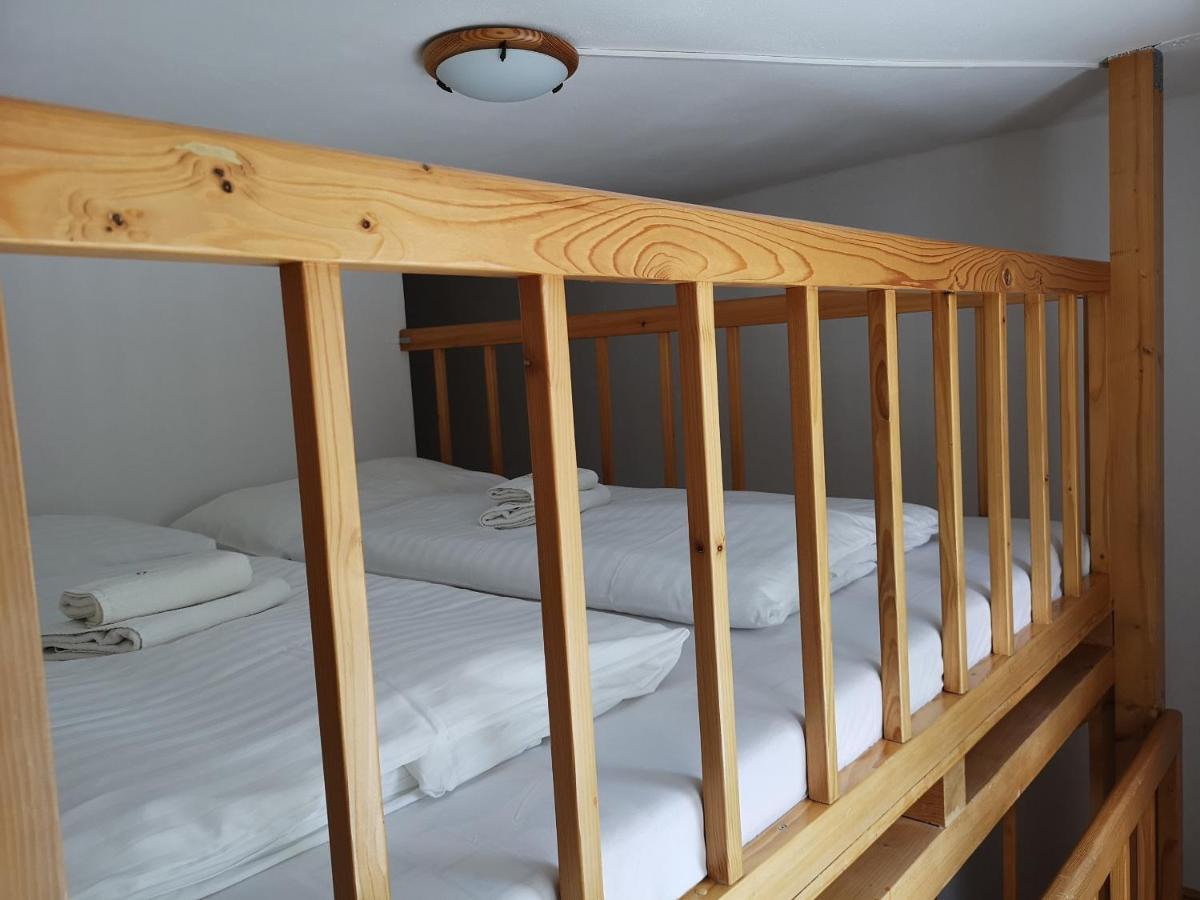 Svatojansky Kastiel Hotell Liptovský Ján Exteriör bild