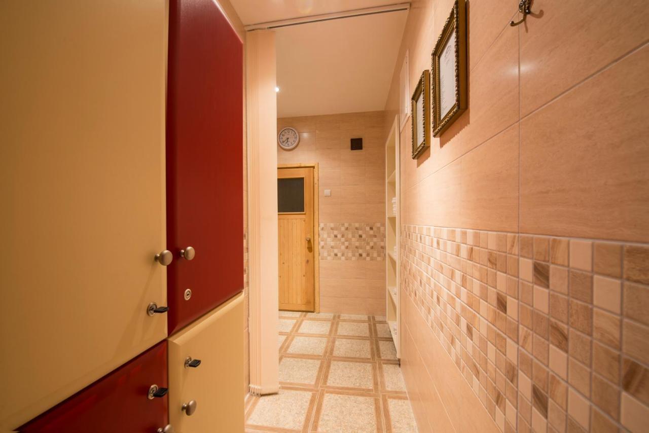 Svatojansky Kastiel Hotell Liptovský Ján Exteriör bild