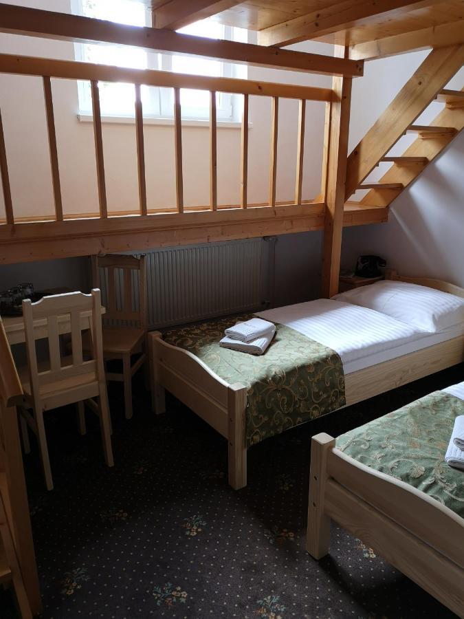Svatojansky Kastiel Hotell Liptovský Ján Exteriör bild