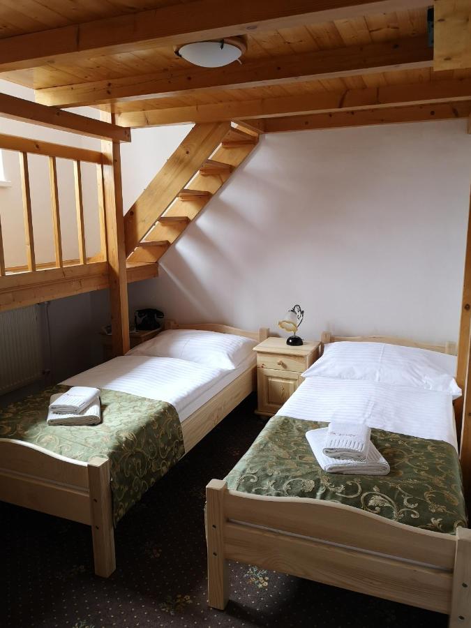 Svatojansky Kastiel Hotell Liptovský Ján Exteriör bild